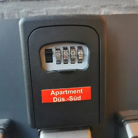 Dusseldorf-south - Self Check-in * Dusseldorf
